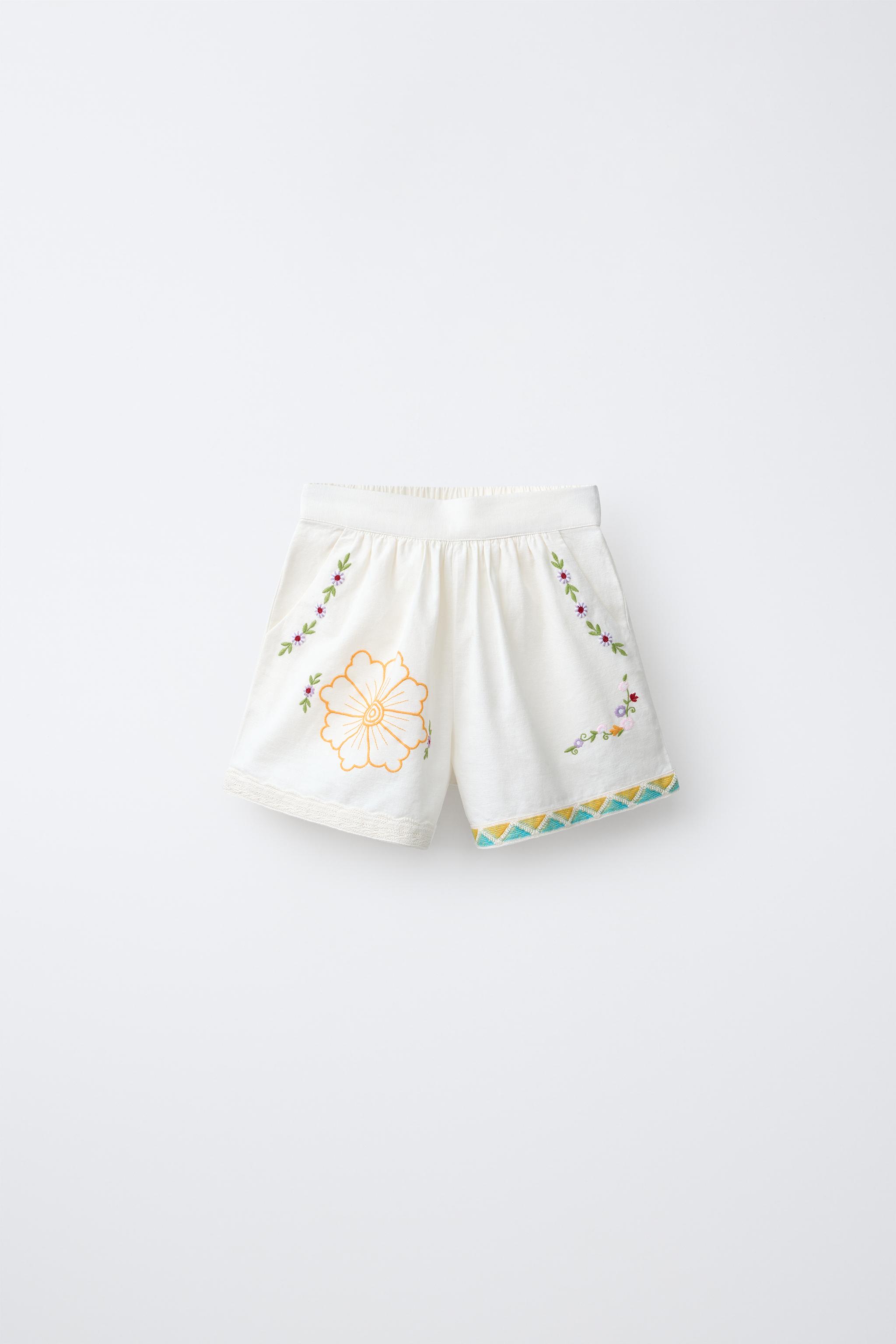 SHORT BRODÉ FLEURS AVEC COTON ET LIN